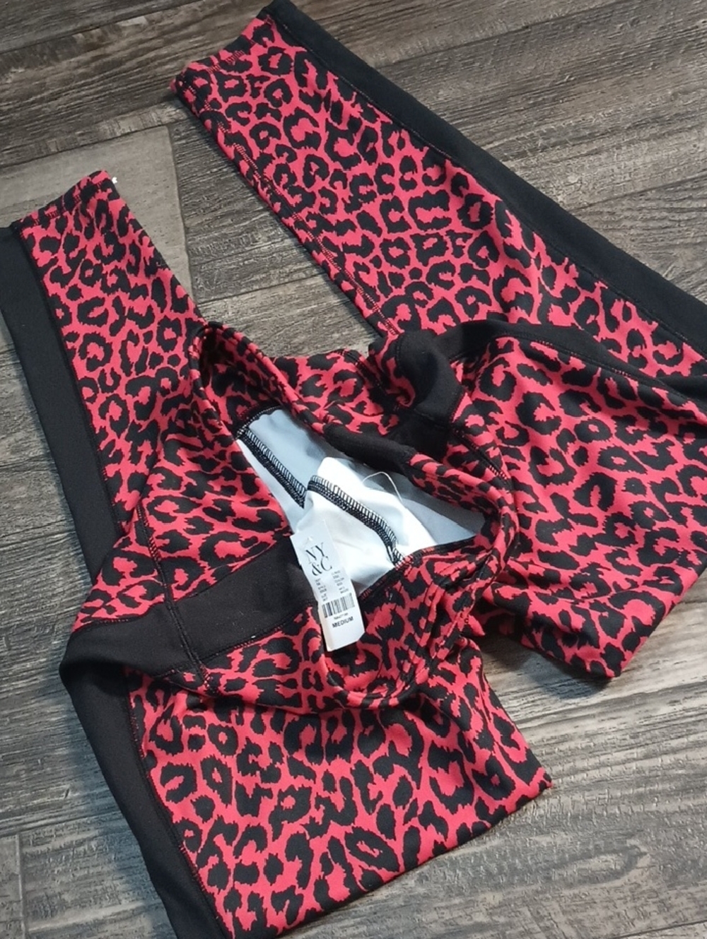 New York & Company Leopard Print Leggings - Picture 6 of 11